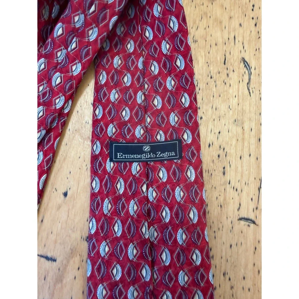 Ermenegildo Zegna Silk Tie Red Geometric Disegno Esclusivo Italian Luxury Men